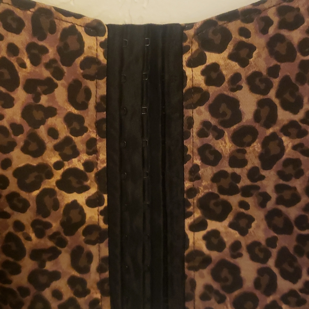 Afends cheetah print crop top - Picture 3 of 6